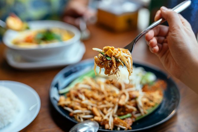 The 10 Tastings of Chiang Mai With Locals: Private Street Food Tour - Eating near Chang Phuak Gate