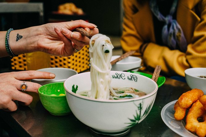 The 10 Tastings of Hanoi With Locals: Private Street Food Tour - Key details before you book
