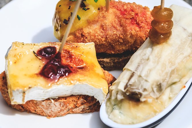 The Authentic Bilbao Pintxos, Food & Wine Tour with a Local - Meeting point and the first few minutes