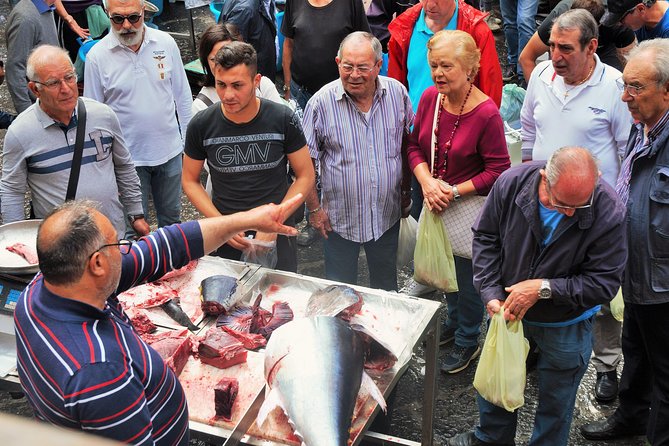 The Original Catania Street Food and Market Tour by Streaty - What the guide adds to the food