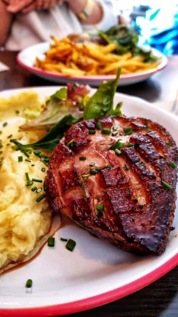 The Ultimate Bordeaux Food Tour: Full Meal & Fine Wines - Saint-Pierre brings smaller tastes and old streets