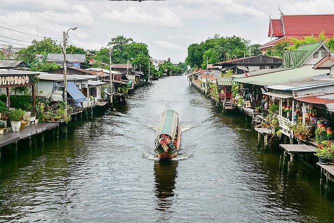 Timeless Thonburi Canal and Food Tour - Talad Phlu: vegetable dumplings and beef noodles