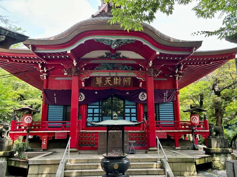 Tokyo: Kichijoji Gourmet Tour with Lunch - Inokashira Benzaiten and the park walk