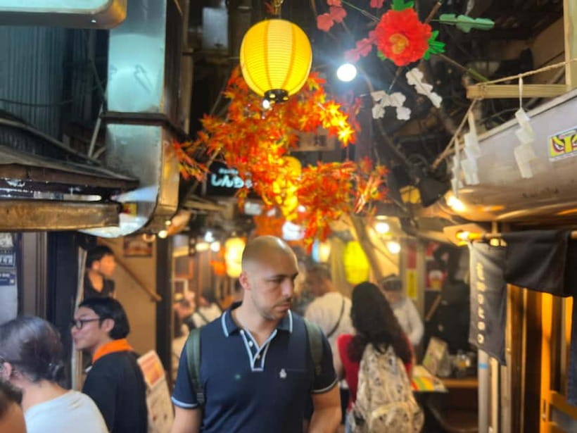 Tokyo: Shinjuku Food Tour (15 Dishes and 4 Eateries) - What this Shinjuku food tour is really like