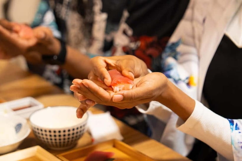 Tokyo: Sushi Making Class in a Happi Coat near a Famous Spot - How the setting fits into a Tokyo day