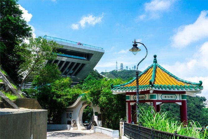 Top-Rated Hong Kong Tour: Peak Tram, Dim Sum & Cultural Sights - Walking Hollywood Road and Pottinger Street
