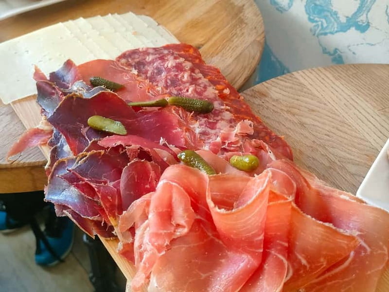 Toulouse: Guided Food Tour with Tastings - The food comes with Toulouse stories
