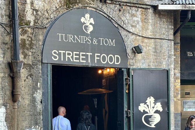 Traditional English Walking Food Tour With London Food Tours - Cheese, chutney, and a local artisan