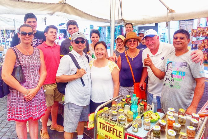 Trevi Fountain, Pantheon, and Campo Dei Fiori Market Food and Wine Tour - What the guides add to the experience