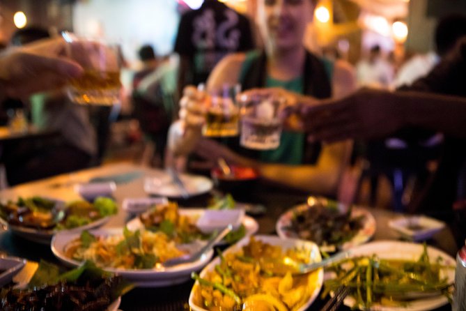 Ultimate Phnom Penh Food Tour by Tuk Tuk: 20 Tastings and Drinks - Wat Phnom: the evening’s full Khmer dinner