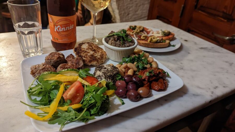 Valletta: Maltese Food and Drink Guided Walking Tour - Pastizzi, ftira, and the first tastes