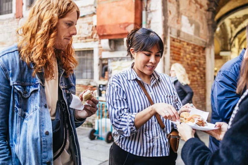 Venice: Eat Like a Local Food Tour with Wine & Spritz - Learning the Venetian aperitivo
