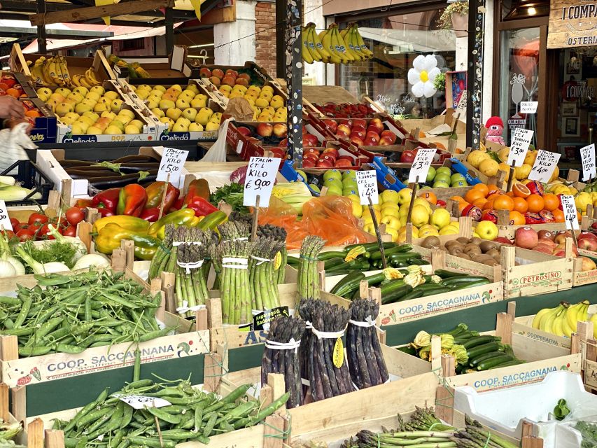Venice: Street Food Tour with a Local Guide and Tastings - Rialto Market and the everyday city