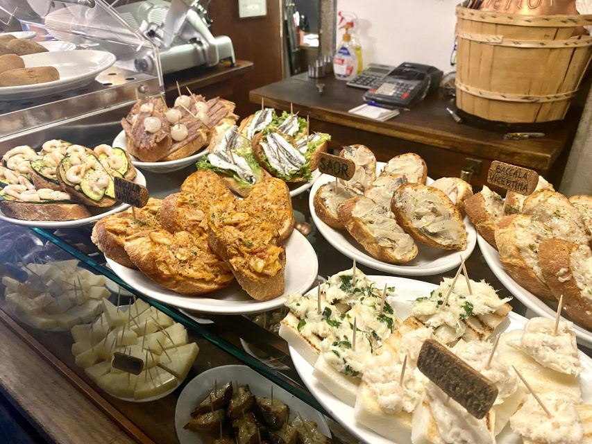Venice: Street Food Tour with a Local Guide and Tastings - Five stops and a full range of flavors