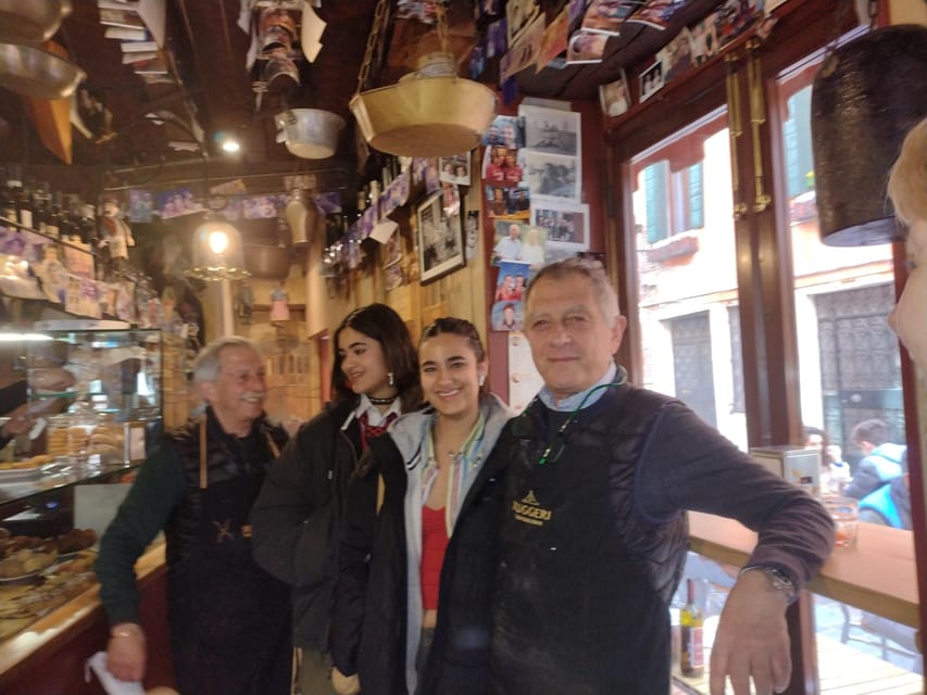 Venice: Sunset Walking Tour with Food and Wine Tastings - Meeting near the church clock