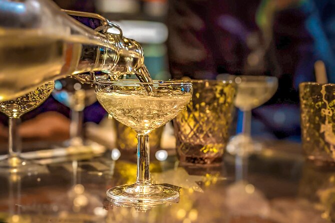 Vidavivida Wine Journey Food and Culture Tour in Barcelona - The Gothic Quarter: two hours among Barcelona’s oldest streets