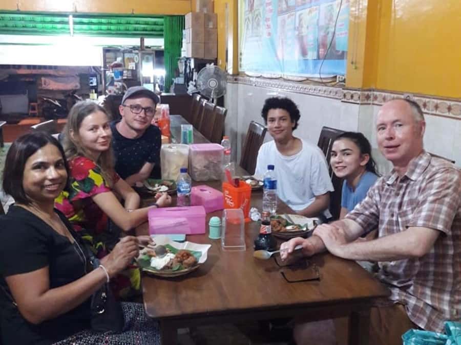 Yogyakarta: Nighttime Walk and Food Tour - Wijilan and the heartier Javanese food